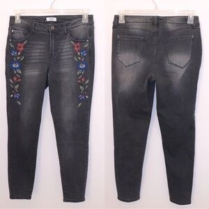 Embroidered Kensie Jeans sz 30